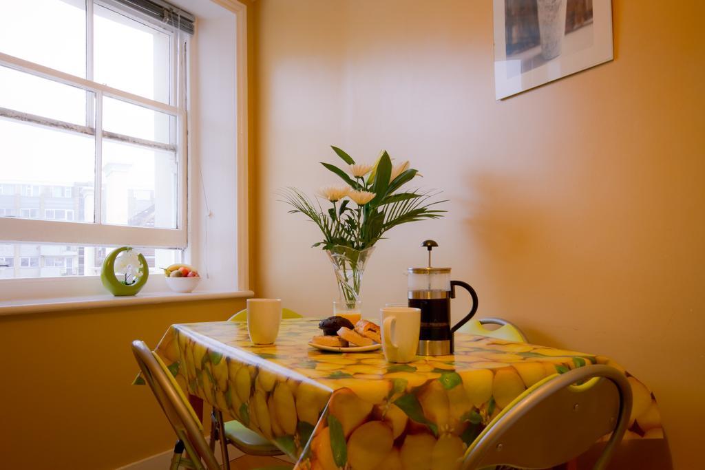 The Guesthouse East Истборн Стая снимка
