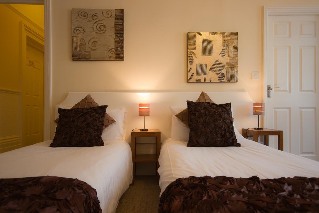 The Guesthouse East Истборн Стая снимка