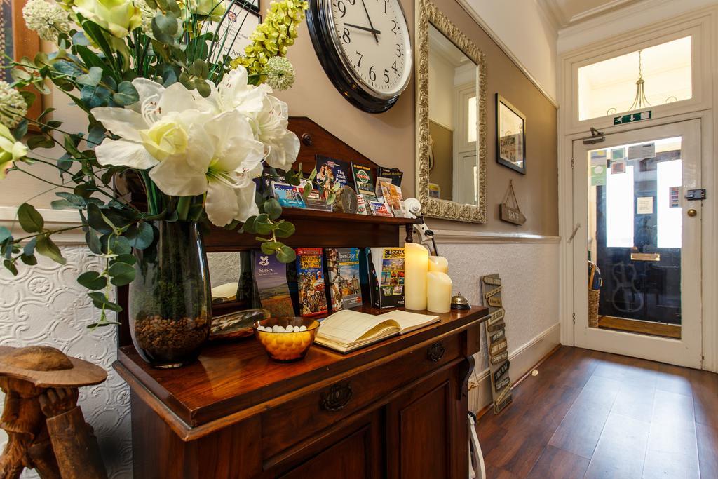 The Guesthouse East Истборн Екстериор снимка