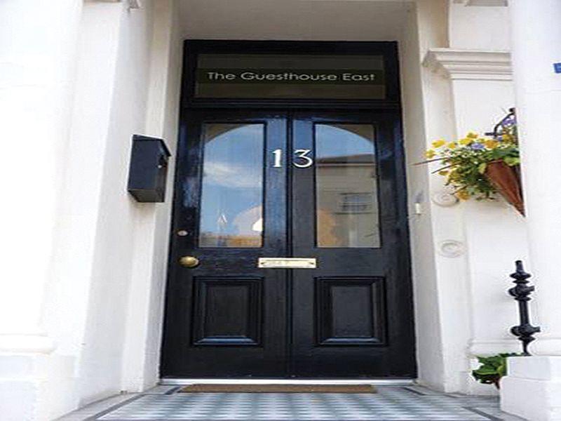 The Guesthouse East Истборн Екстериор снимка