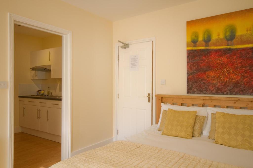 The Guesthouse East Истборн Стая снимка