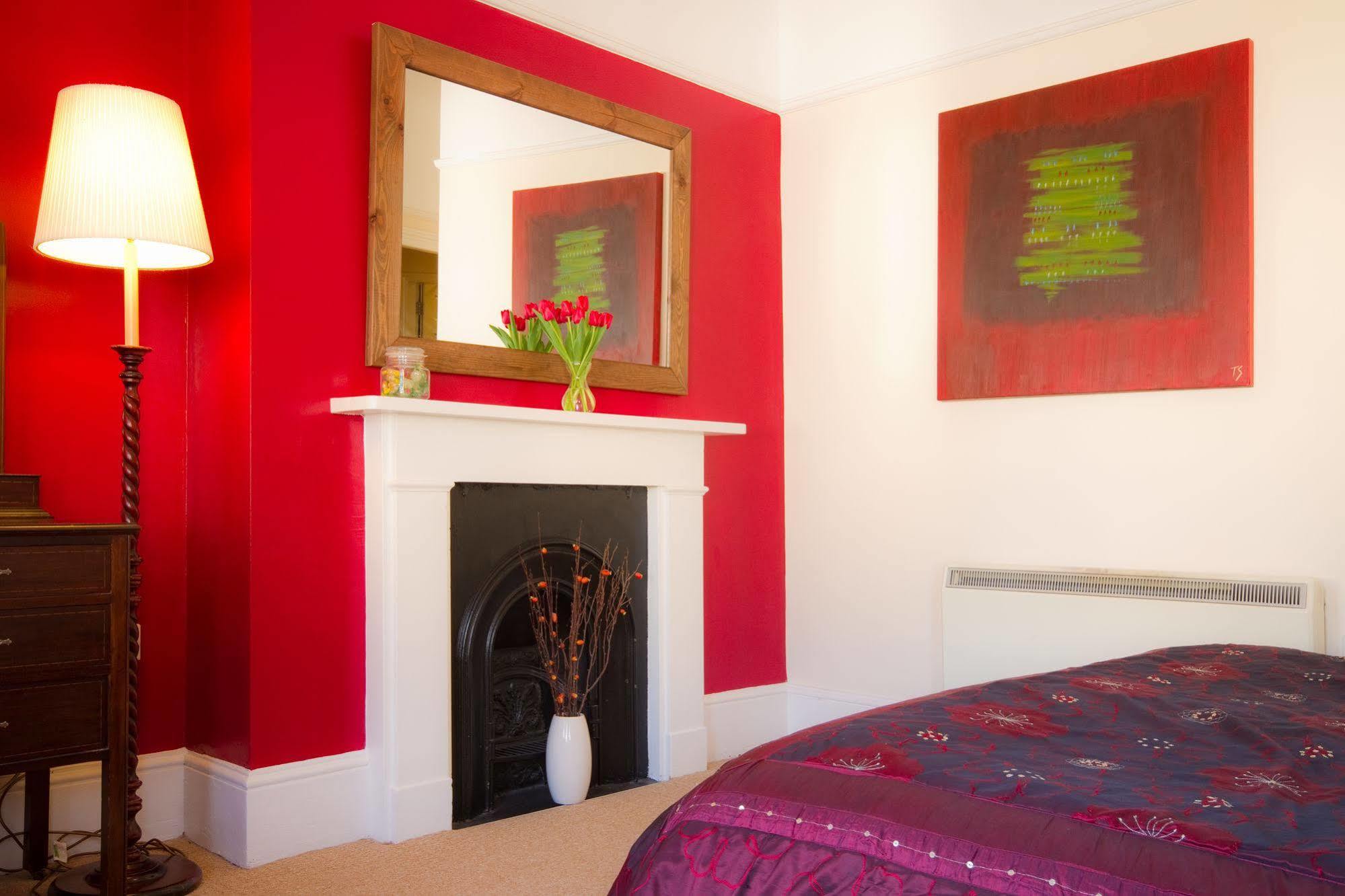 The Guesthouse East Истборн Екстериор снимка