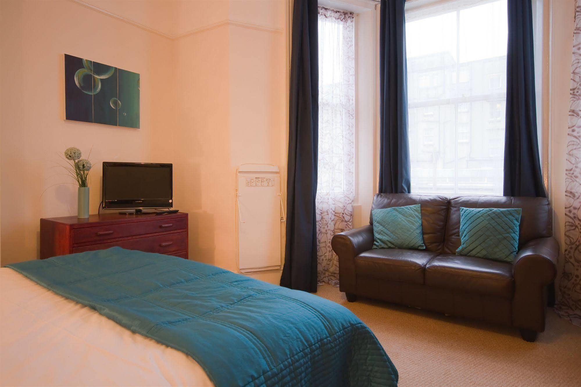 The Guesthouse East Истборн Екстериор снимка