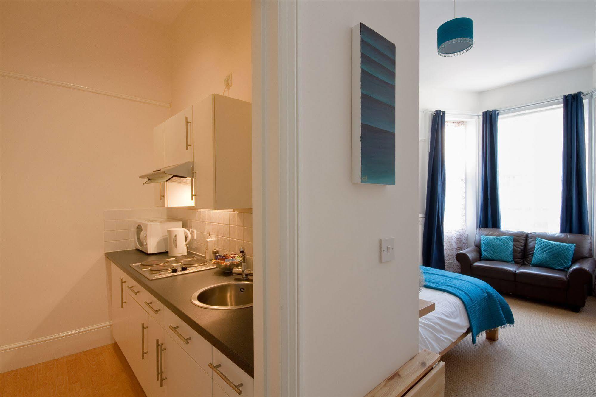 The Guesthouse East Истборн Екстериор снимка