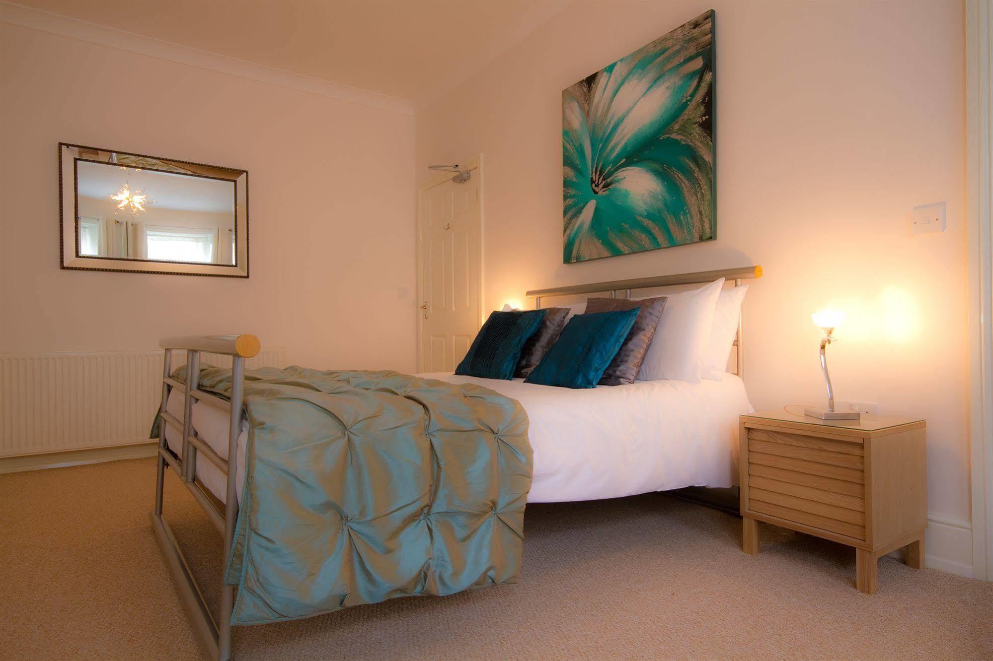 The Guesthouse East Истборн Екстериор снимка
