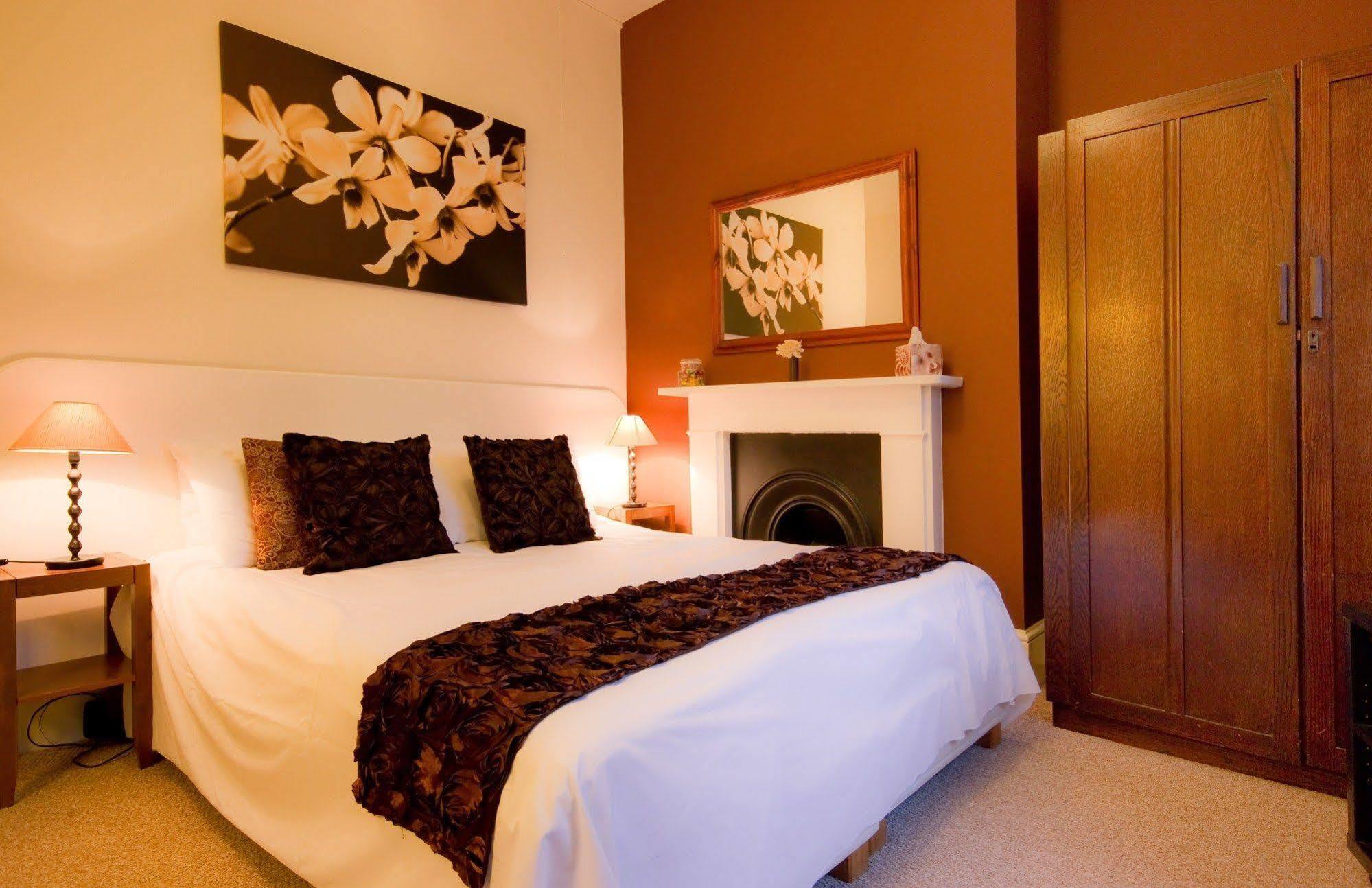 The Guesthouse East Истборн Екстериор снимка